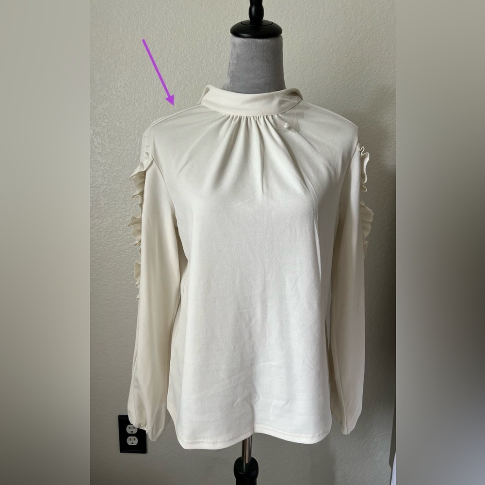 NWT G by Giuliana (HSN) cream colored ruffle sleeve blouse long sleeve size S